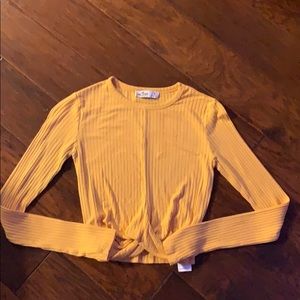 Hollister: Gold Long-Sleeve